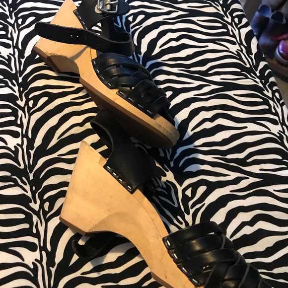 Black wedge clogs - Picture 3 of 3